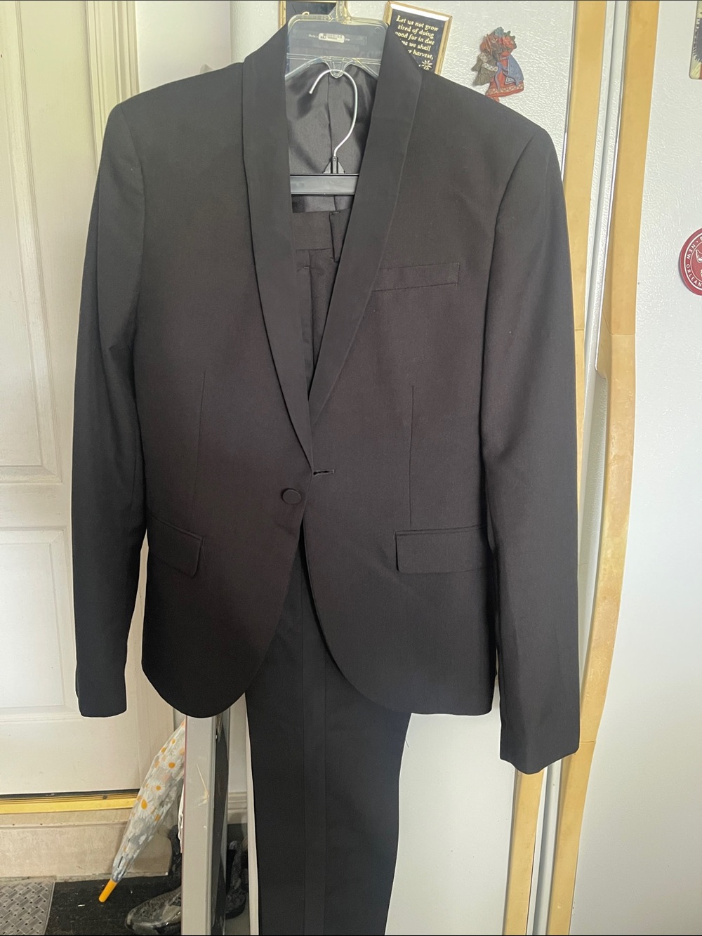Classic Black Men’s Tuxedo Jacket and Pants